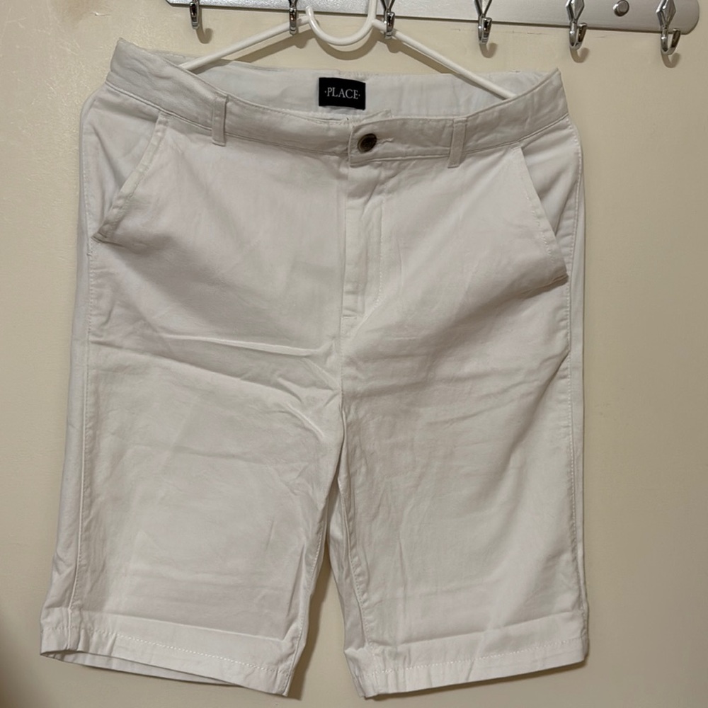 Big boy’s shorts Size 16